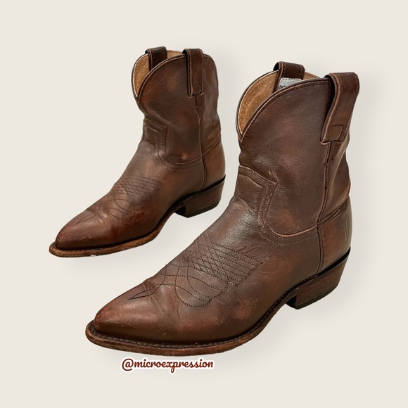 $369 Frye Billy Short Pull On Brown Leather Southern Cowgirl Cowboy Ankle Bootie - Picture 12 of 16
